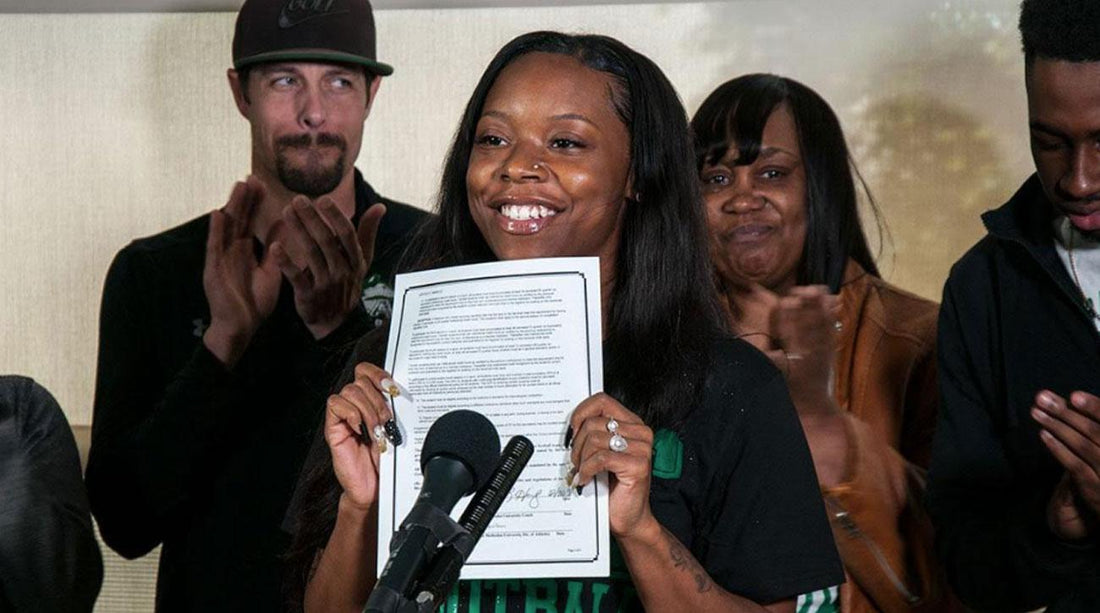 Antoinette Harris Just Made History With Full College Football Scholarship