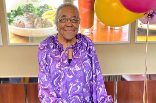101-Year-Old Receives Cheers and Applauses From Resturant Patrons During Birthday Lunch