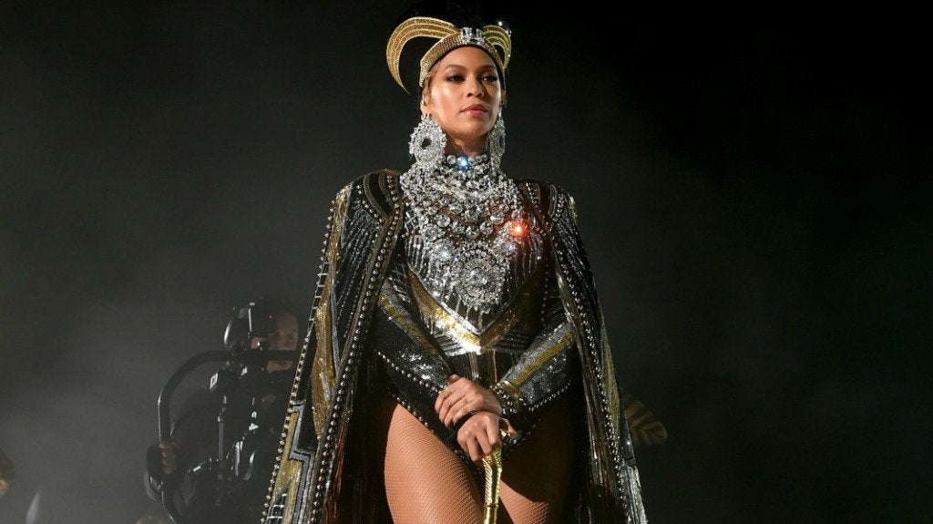 Beyoncé Gets Full Control Over Vogue's September Cover And Hires Magazine's First Black Cover Shoot Photographer