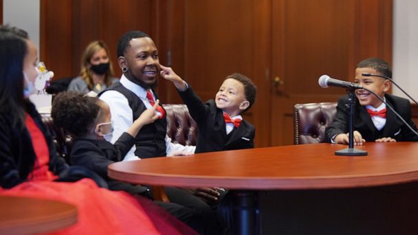 Foster Father Adopts Five Siblings To Keep Them Together