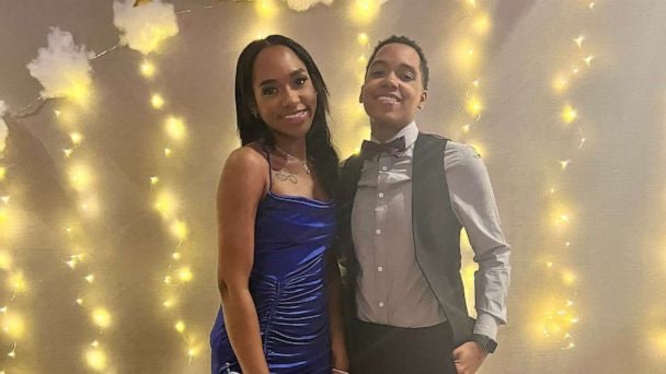 Ohio Twins Graduate As Valedictorian & Salutatorian Of Their Class