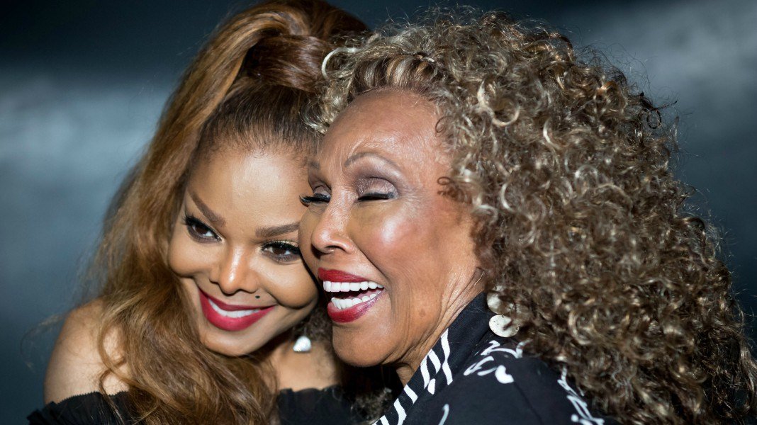 Check Out Janet Jackson And Ja'net DuBois' Mini 'Good Times' Reunion