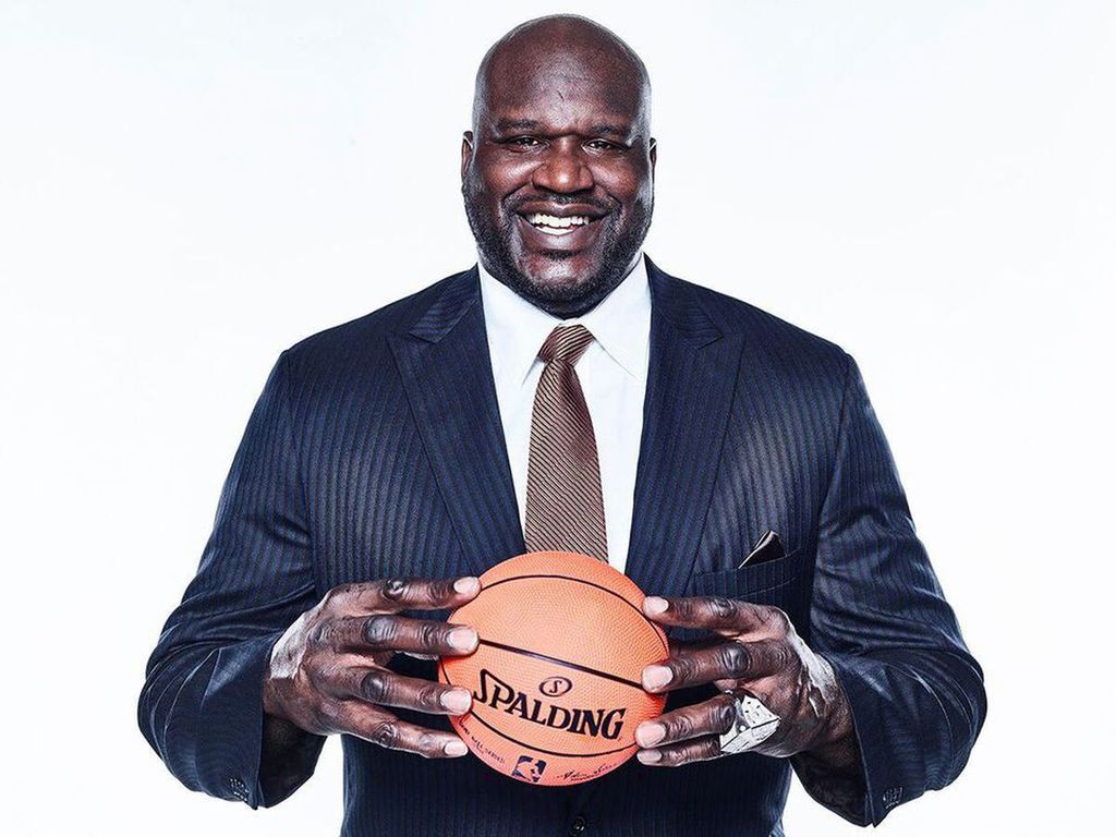 While Shopping NBA Icon Shaquille O’Neal Surprises A Stranger By Paying Off His Engagement Ring