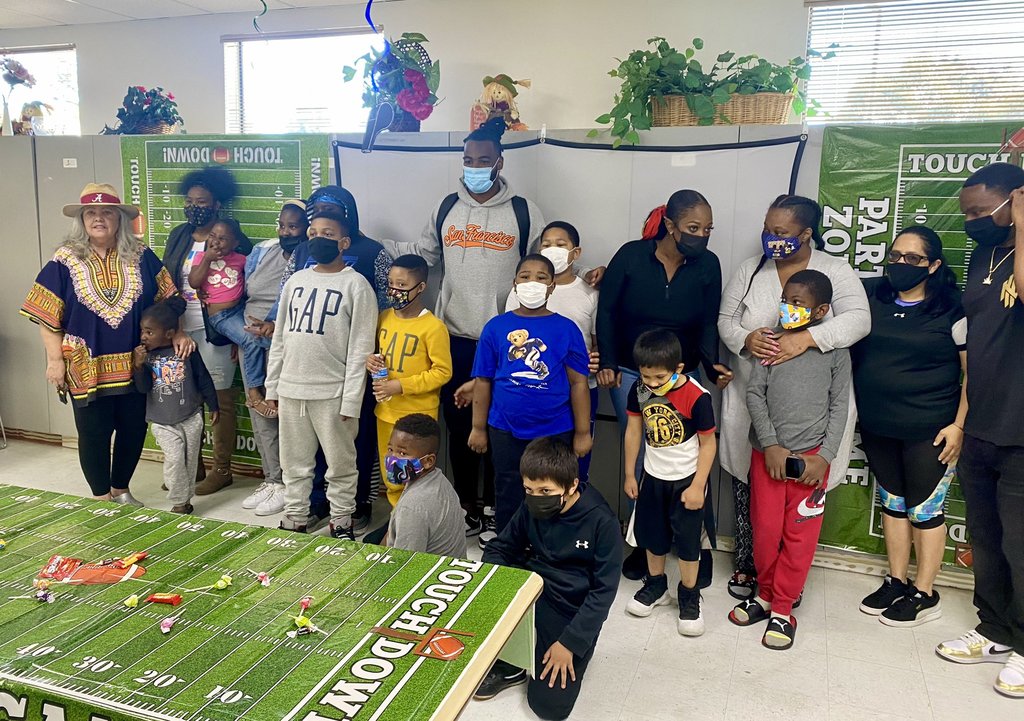 Steelers’ Draft Pick Najee Harris Throws Draft Party For Youth At Homeless Shelter He Used To Live In