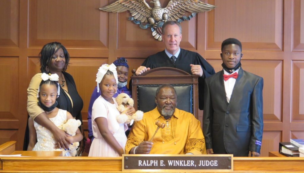 Ohio Couple Adopts Two Sets Of Twin Siblings Who Were Separated In The Foster Care System