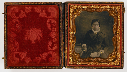 Smithsonian Acquires Rare Photographs From The First Black Photo Studios