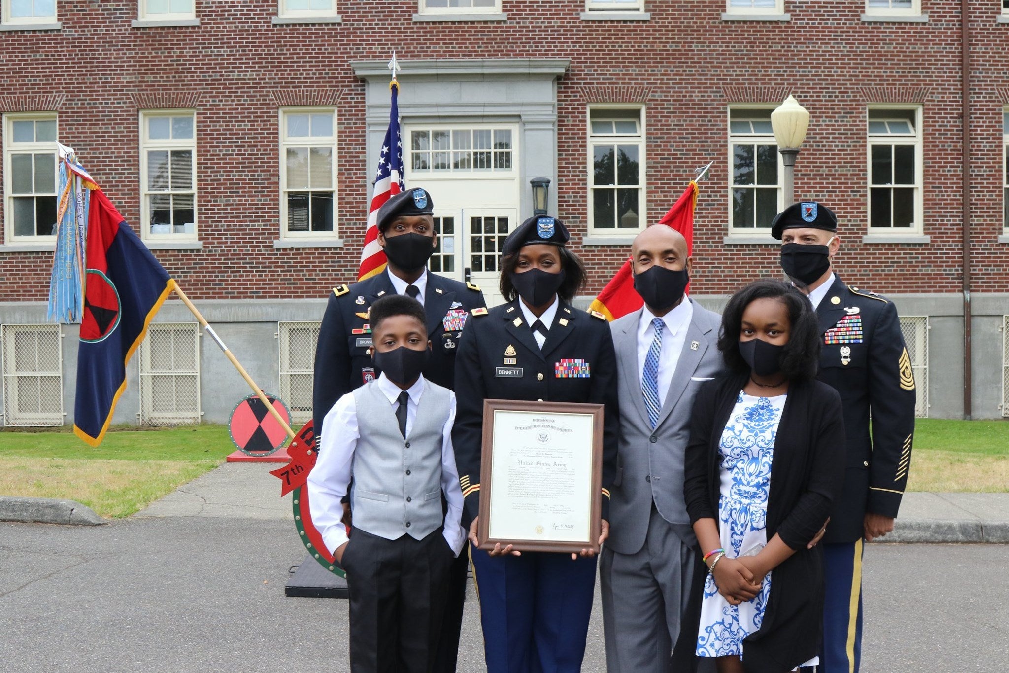 Colonel Shari Bennett Makes History As First Black Woman Commander of ...