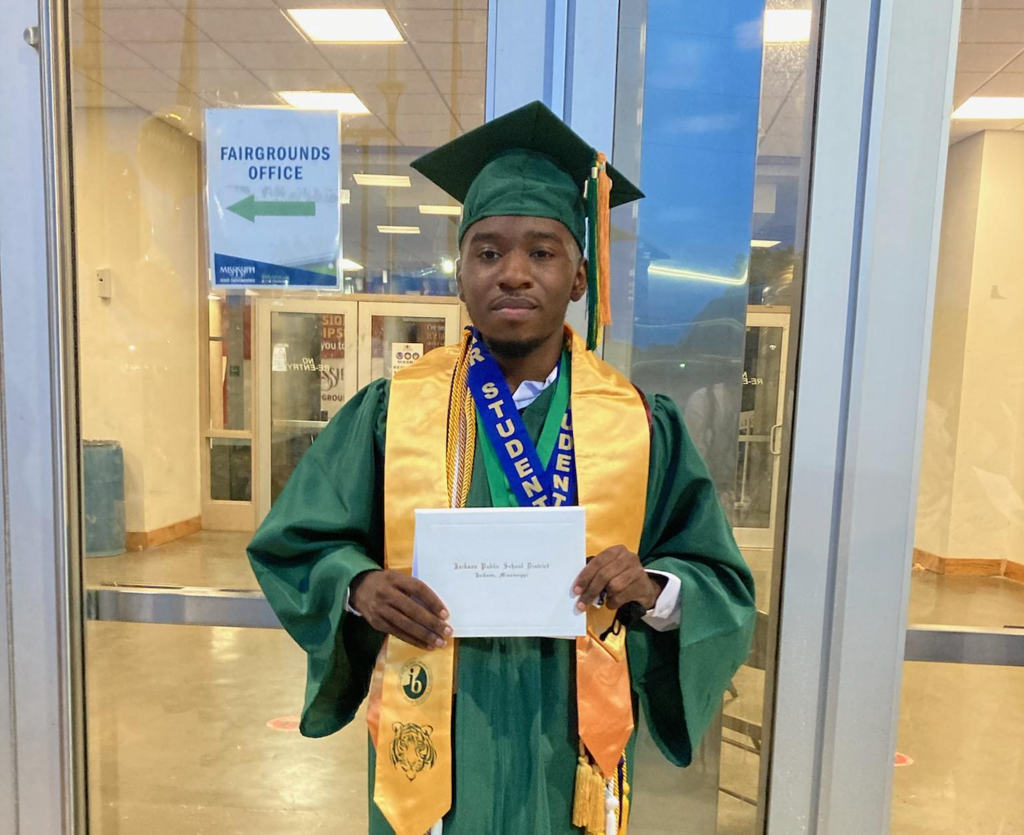 Mississippi Student Gets Accepted To 20 Different Colleges, Earns $1.5 Million In Scholarships