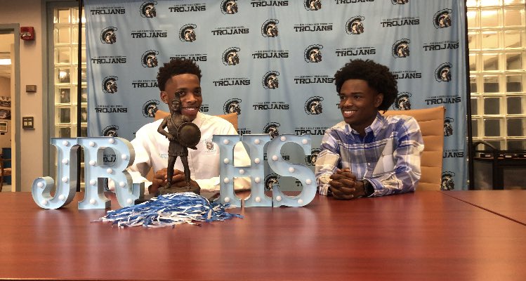 For The First Time In Decades, Two Black Male Students Are Valedictorian & Salutatorian At High School In Jacksonville